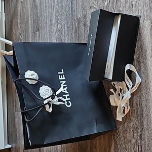 Chanel flap bag box